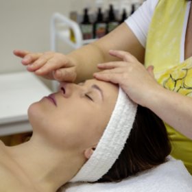 Manuální lifting obličeje